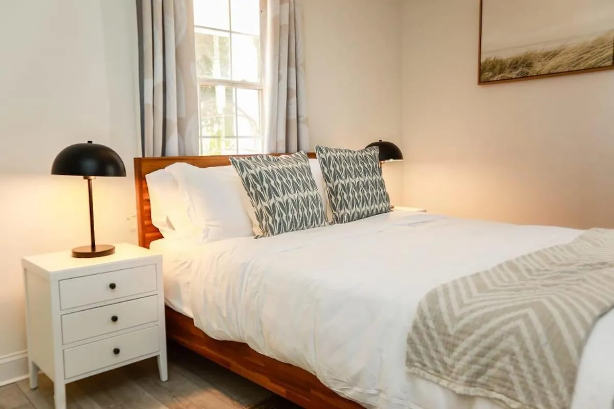 Sojourn Coastal Cottage 3 Br Norfolk Holiday home