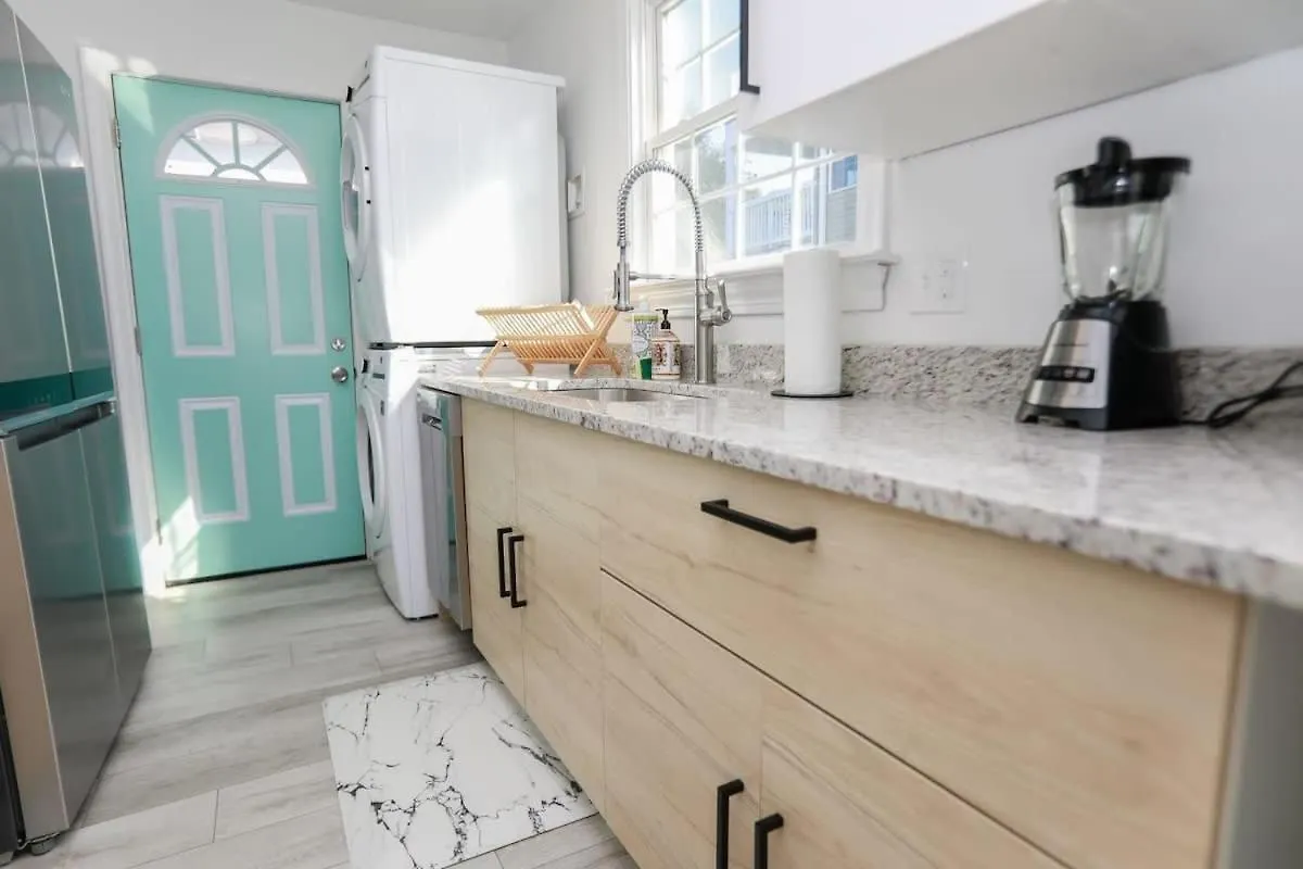 Sojourn Coastal Cottage 3 Br Norfolk