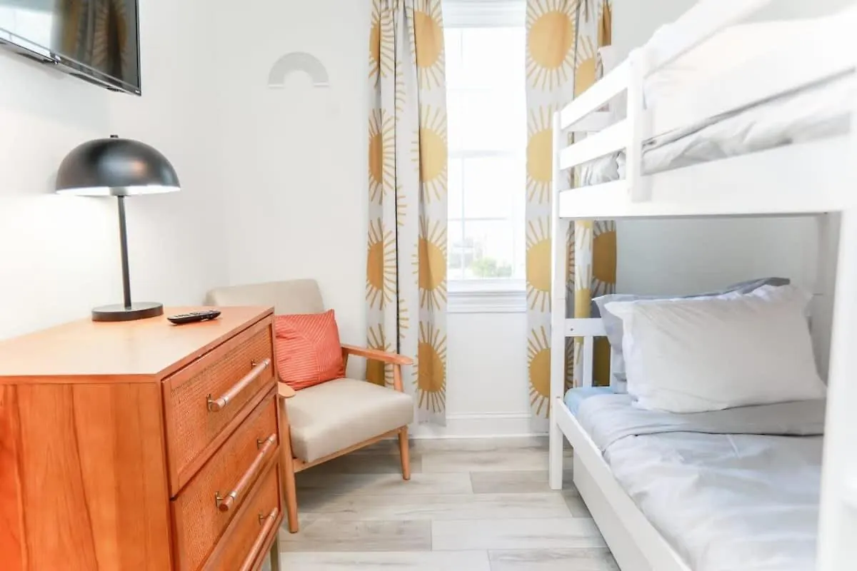 Sojourn Coastal Cottage 3 Br Norfolk 0*,  United States