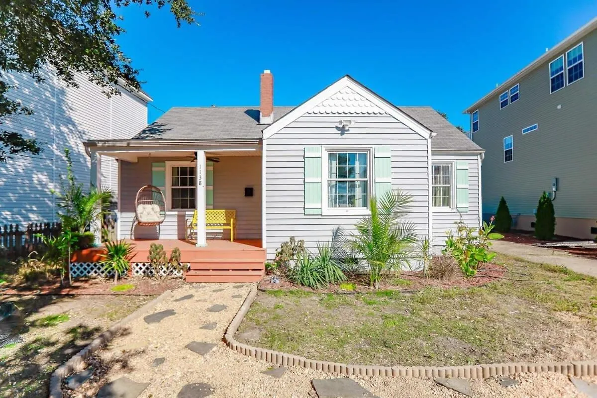 Sojourn Coastal Cottage 3 Br Norfolk 0*,