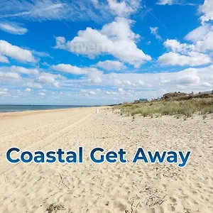 Villa Coastal Getaway At Ocean View, Norfolk